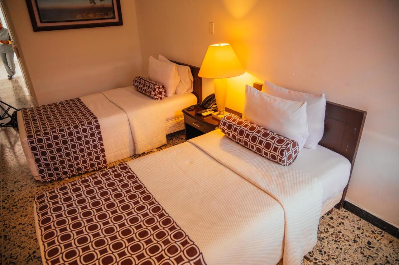 Hotel Tequendama Inn Estacion Буэнавентура Экстерьер фото